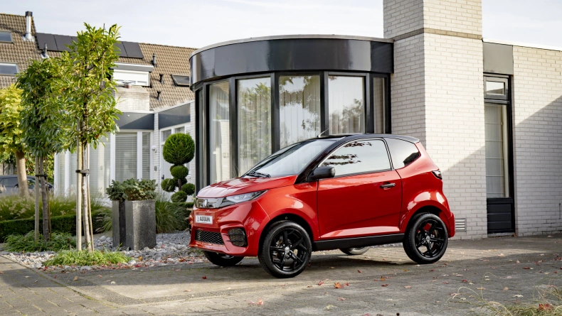 Brommobielen AIXAM City 34AV_RED_ECITSPO_PNG (2).jpg