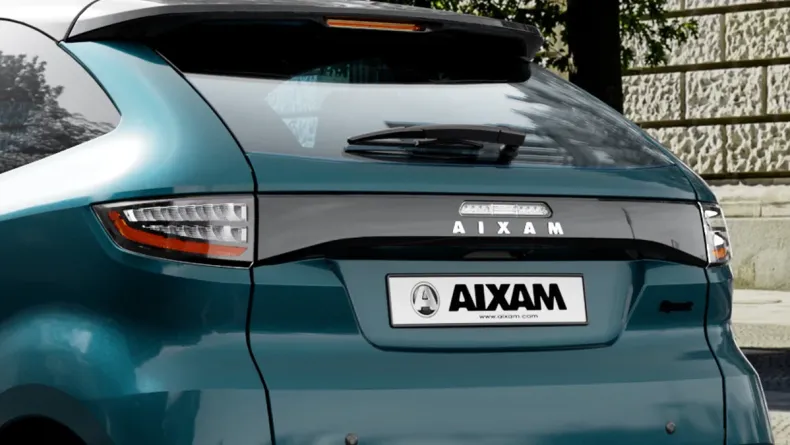 Brommobielen AIXAM e Coupé CUTSPO_BLC_34AR_JPG.jpg