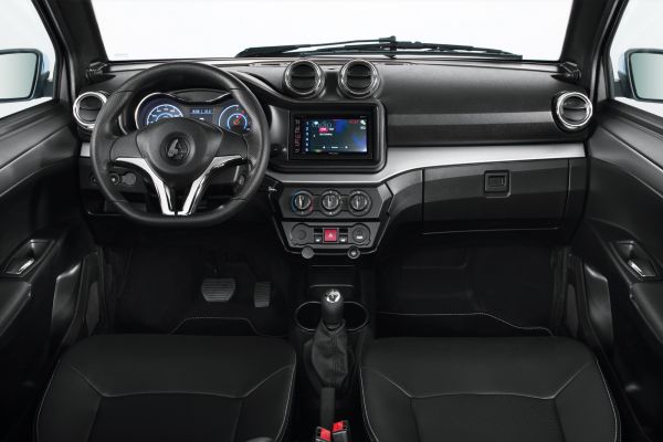 Brommobielen AIXAM Coupé MULTIA_DETZ_INTE_PremiumTdBAlu.jpg