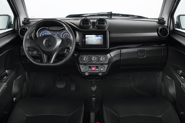Brommobielen AIXAM Coupé MULTIA_DETZ_INTE_PremiumTdBNoirLaque camera recul.jpg