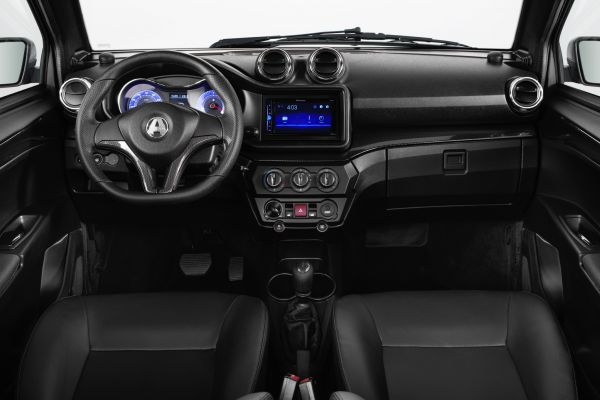 Brommobielen AIXAM e Coupé e Coupé GTI Carbonlook dashboard, standaard
