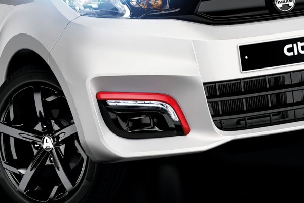 Brommobielen AIXAM e City Detail City Sport